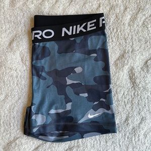 Nike Pro Dri-Fit Blue Camo Women’s Medium Spandex Shorts